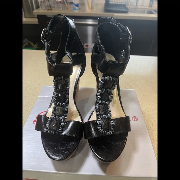 Breckelle’s. shore - Picture 1 of 4